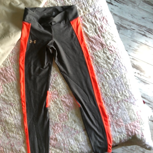 Under Armor compression leggings - Picture 3 of 4